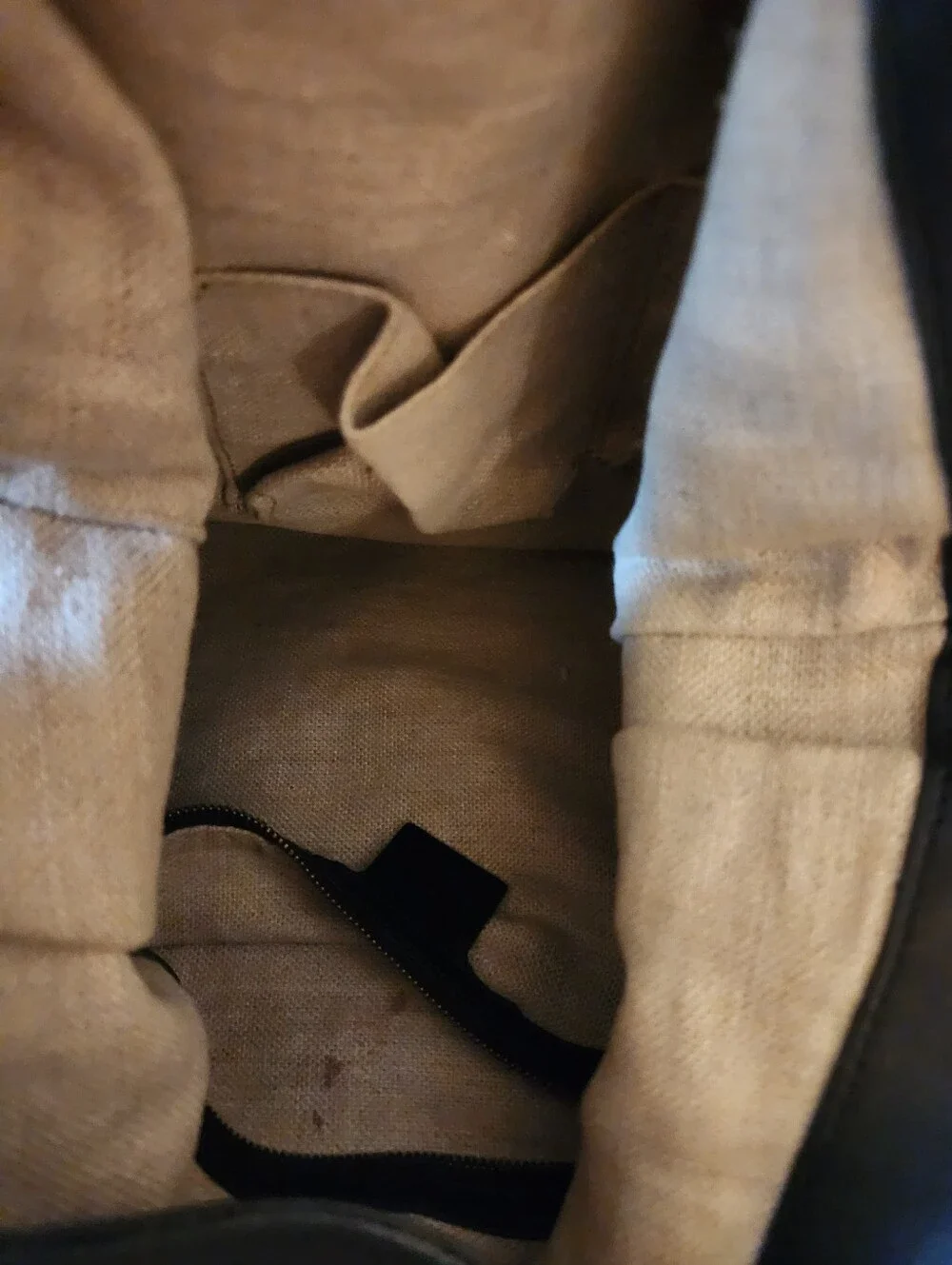 Gucci 1970 Black Leather Shoulder Bag - Picture 5 of 13